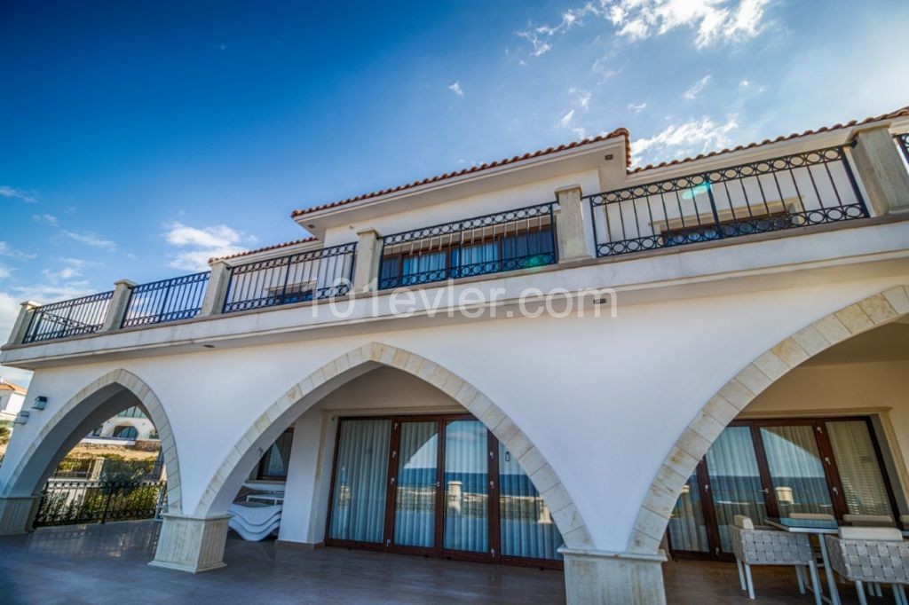 4 Bedroom Villa for sale 180 m² in Esentepe, Girne, North Cyprus